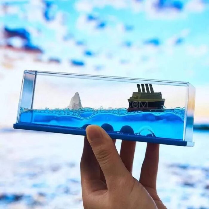 Cruise Ship Fluid Drift Bottle